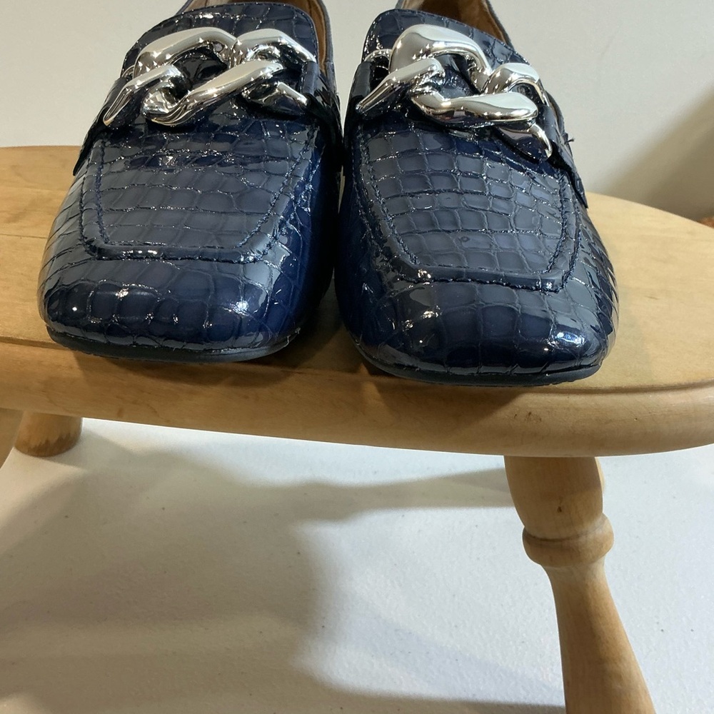 Donald Pliner Bristol Navy Croc Patent Leather Loafers Women’s 8.5 - Picture 9 of 12